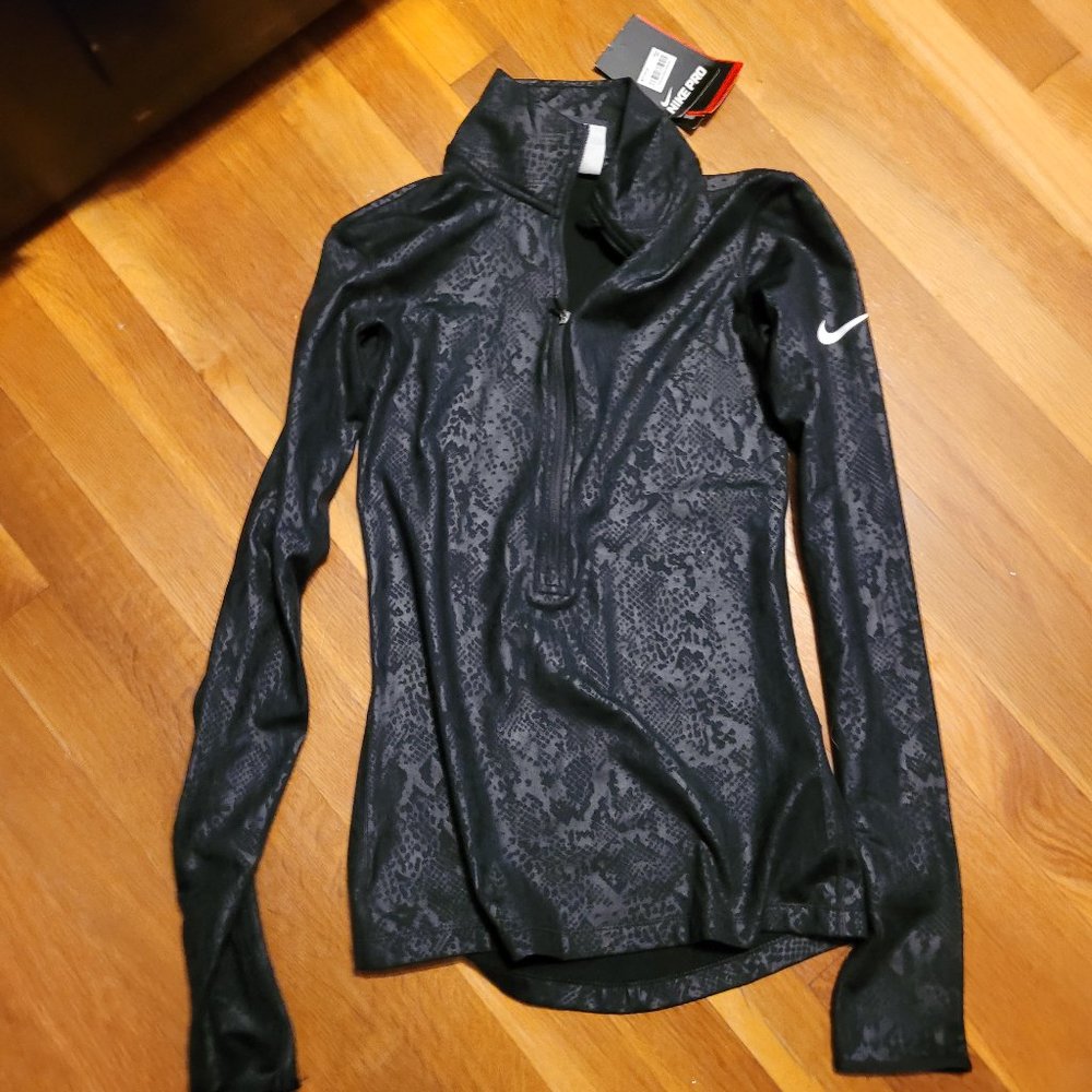 Women's xs Nike Pro athletic Dri-Fit training jacket - black